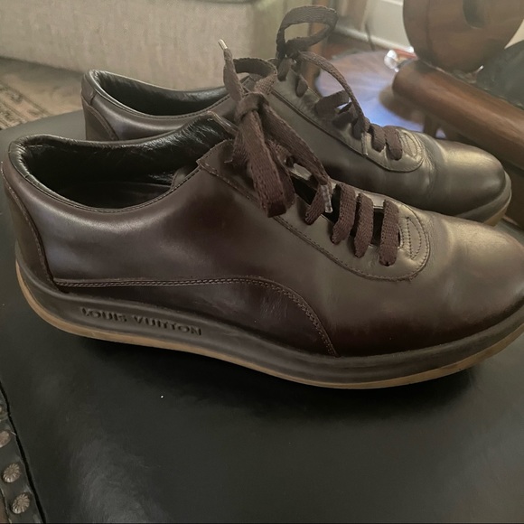 LOUIS VUITTON Brown leather sneakers - Picture 1 of 12